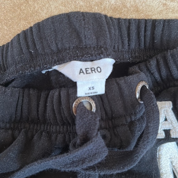 Girls black Aero joggers with elastic waist  size xs - Picture 3 of 5